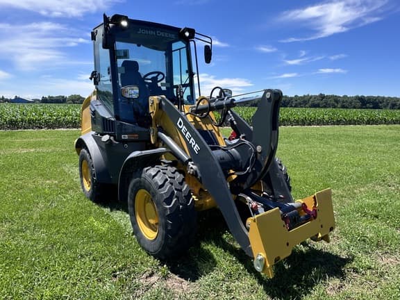 Image of John Deere 244L Primary image