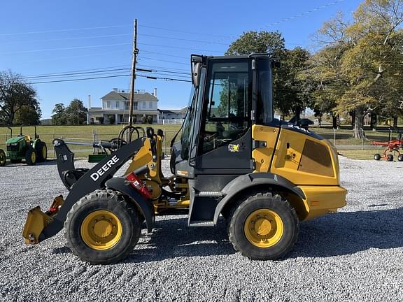 Image of John Deere 244L equipment image 3