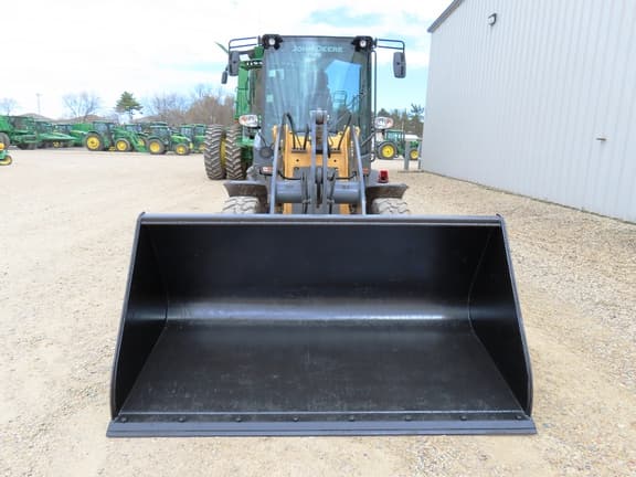 Image of John Deere 244L equipment image 4