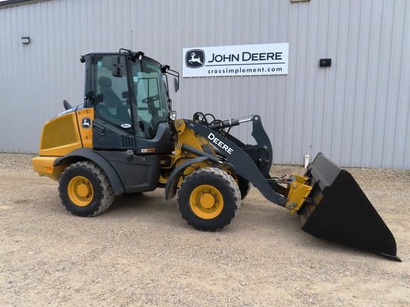 Image of John Deere 244L Primary image