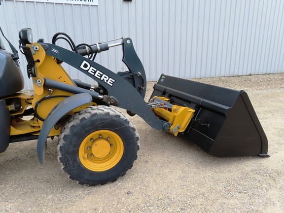 Image of John Deere 244L equipment image 3