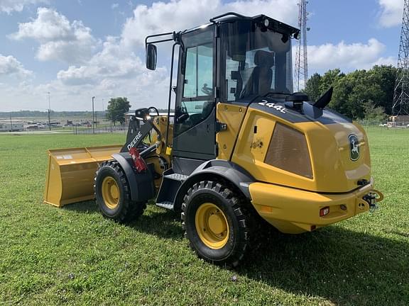 Image of John Deere 244L equipment image 2