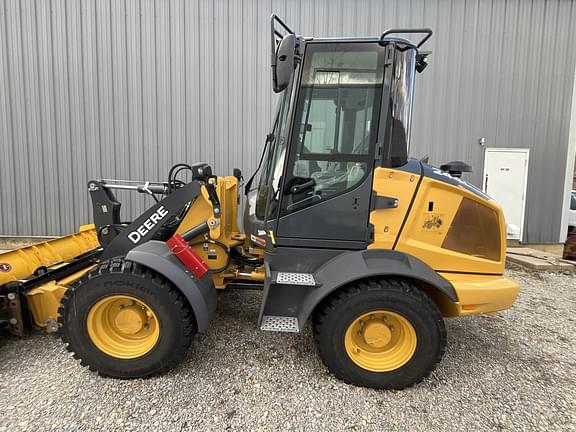 Image of John Deere 244L equipment image 3