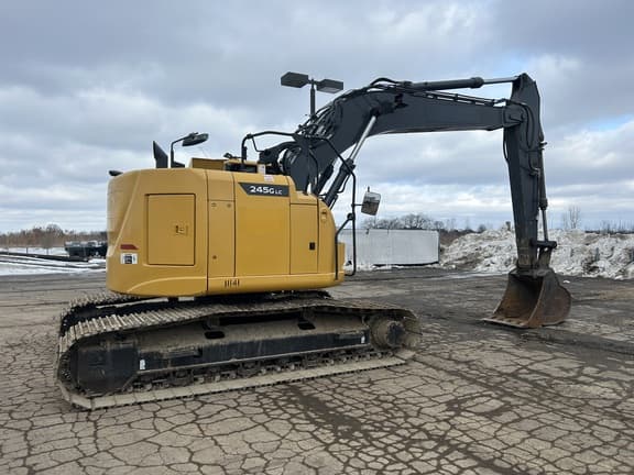 Image of John Deere 245G LC equipment image 2