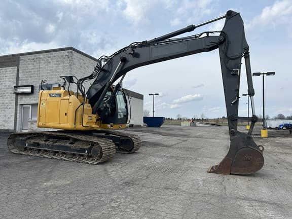 Image of John Deere 245G LC equipment image 3