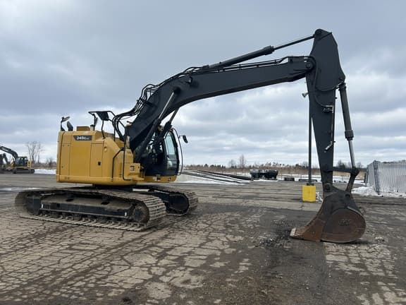 Image of John Deere 245G LC equipment image 3