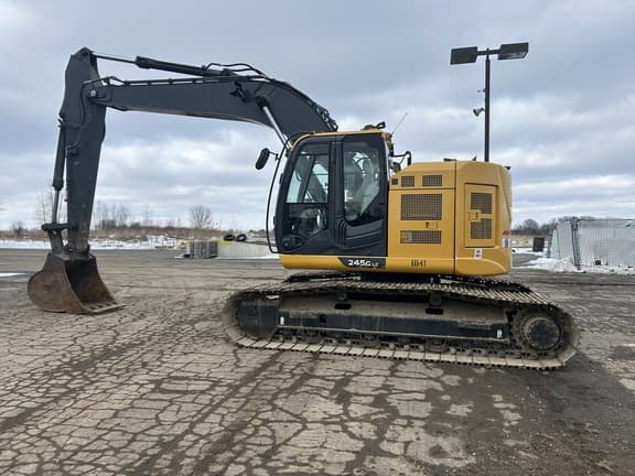 Image of John Deere 245G LC equipment image 1