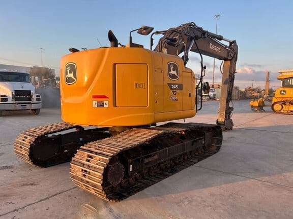 Image of John Deere 245P equipment image 4