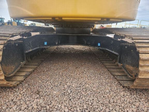 Image of John Deere 245P equipment image 4