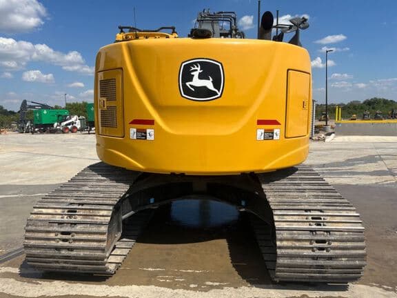 Image of John Deere 245P equipment image 2