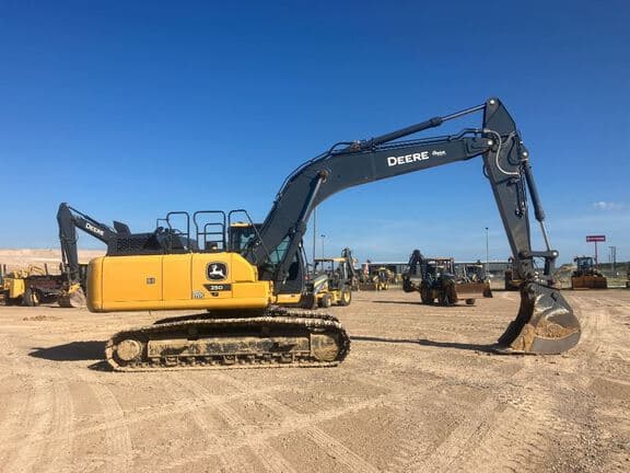 Image of John Deere 250P Primary image