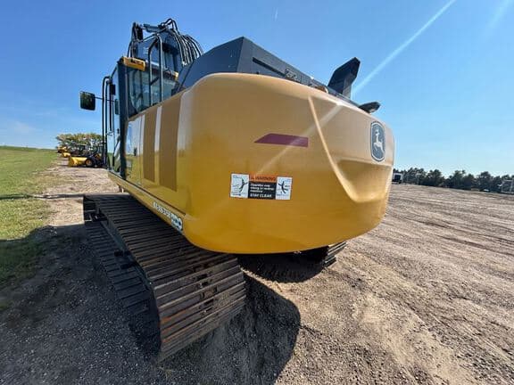 Image of John Deere 250P equipment image 3