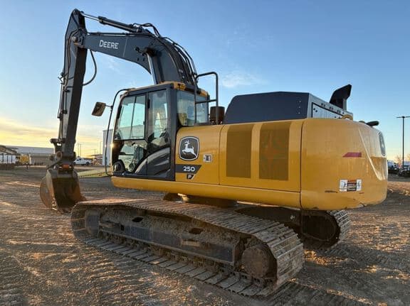 Image of John Deere 250P equipment image 2