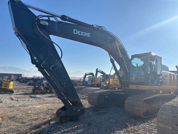 Image of John Deere 250P equipment image 1
