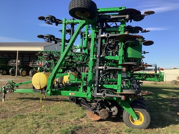 Image of John Deere 2510H equipment image 2