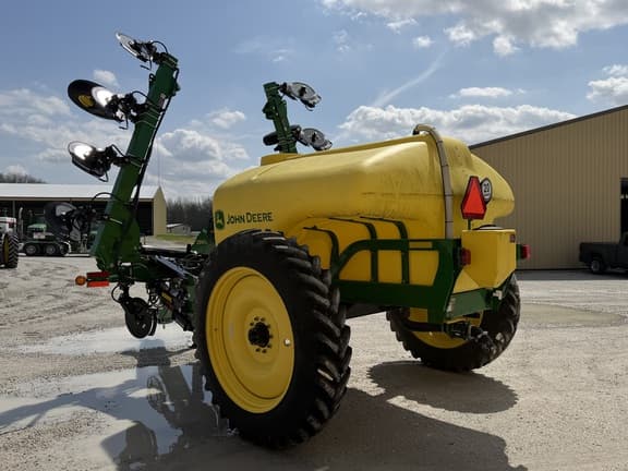 Image of John Deere 2510L equipment image 4