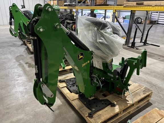 Image of John Deere 260B equipment image 4