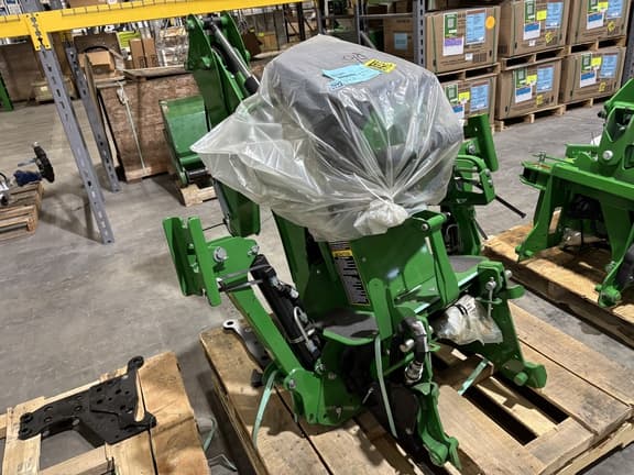 Image of John Deere 260B equipment image 2