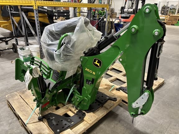 Image of John Deere 260B equipment image 4