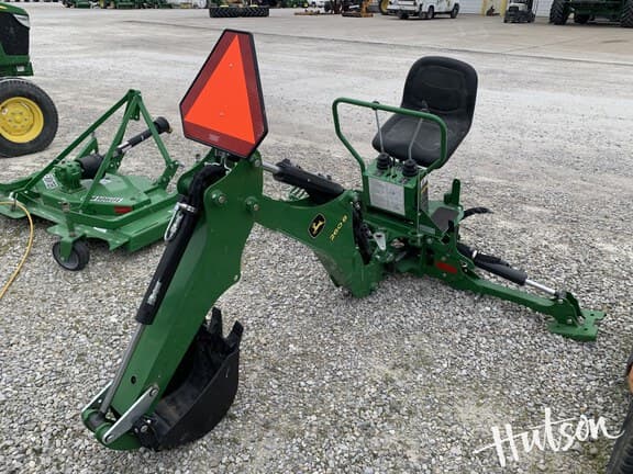 Image of John Deere 260B equipment image 2