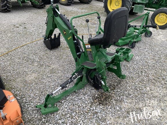 Image of John Deere 260B equipment image 1