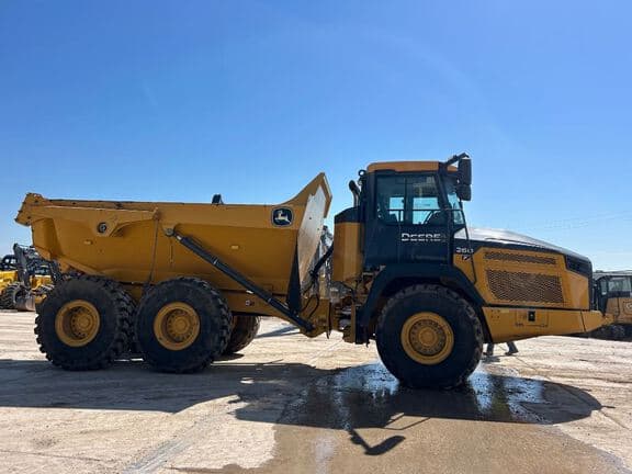 Image of John Deere 260P equipment image 1