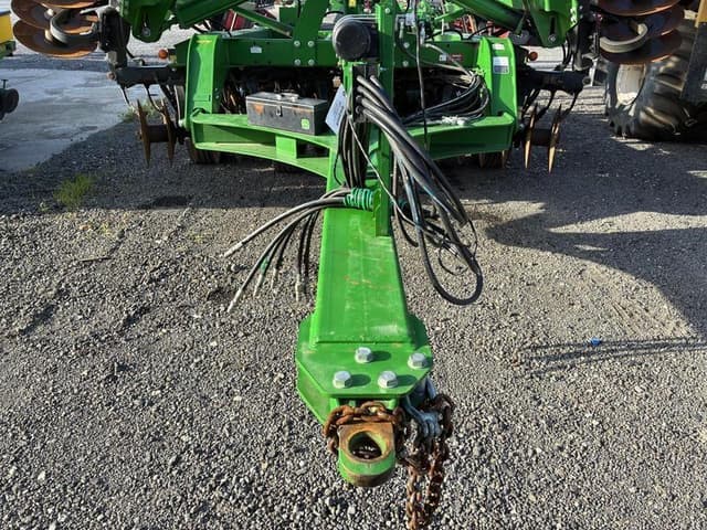 Image of John Deere 2623VT equipment image 4