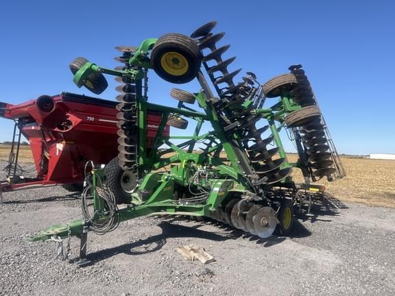 Image of John Deere 2633 equipment image 1
