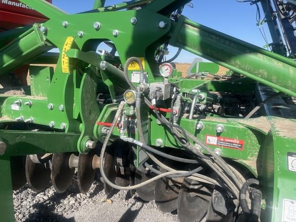 Image of John Deere 2633 equipment image 4