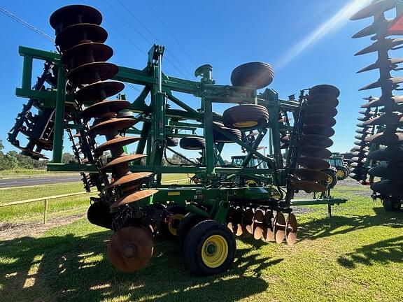 Image of John Deere 2633 equipment image 1