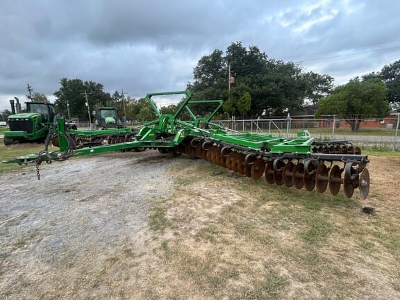 2023 John Deere 2633 Equipment Image0