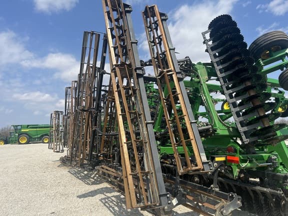 Image of John Deere 2660VT equipment image 3