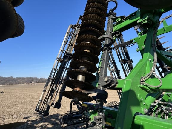 Image of John Deere 2660VT equipment image 3