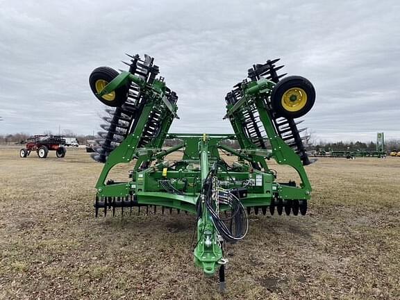 Image of John Deere 2660VT equipment image 1