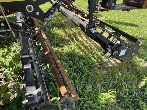 Image of John Deere 2660VT equipment image 2