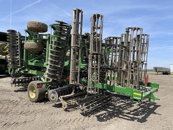 Image of John Deere 2660VT equipment image 3