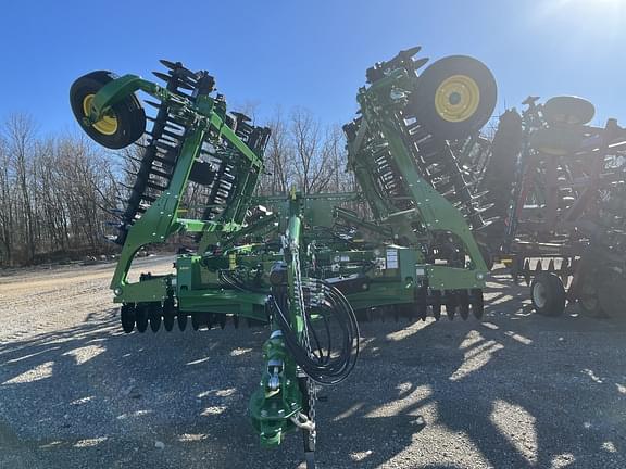 Image of John Deere 2660VT equipment image 1