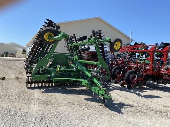 Image of John Deere 2660VT equipment image 1