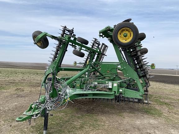 Image of John Deere 2660VT equipment image 3