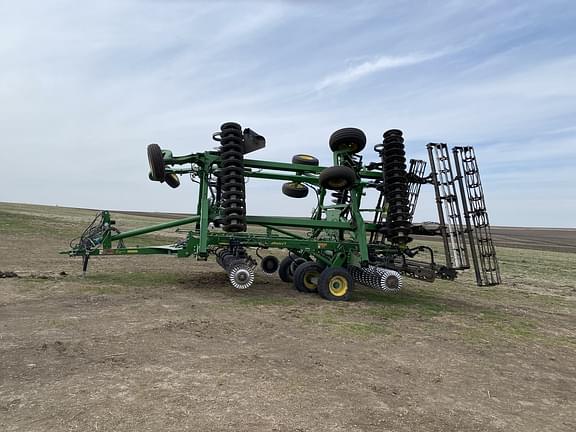 Image of John Deere 2660VT equipment image 4