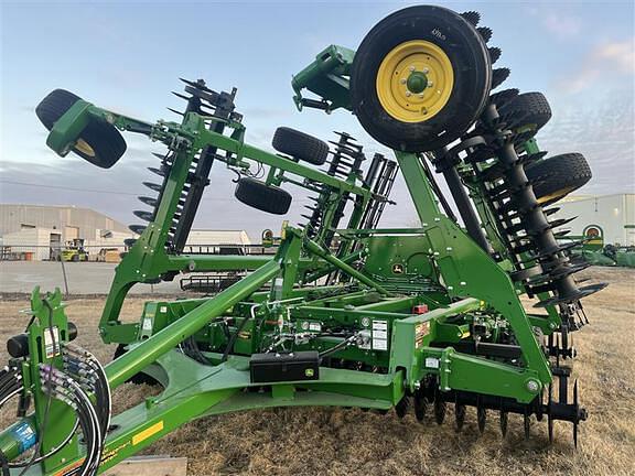 Image of John Deere 2660VT equipment image 2