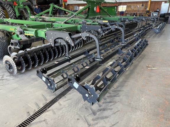 Image of John Deere 2660VT equipment image 1