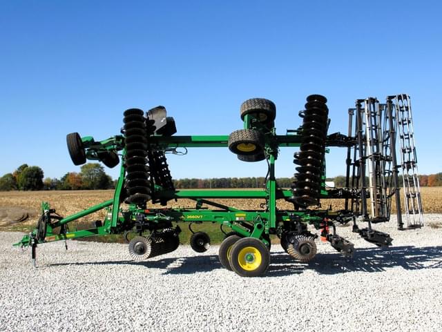 Image of John Deere 2660VT equipment image 2