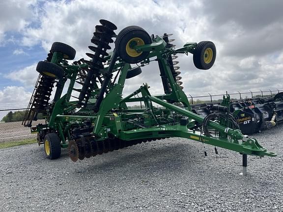 Image of John Deere 2660VT equipment image 1