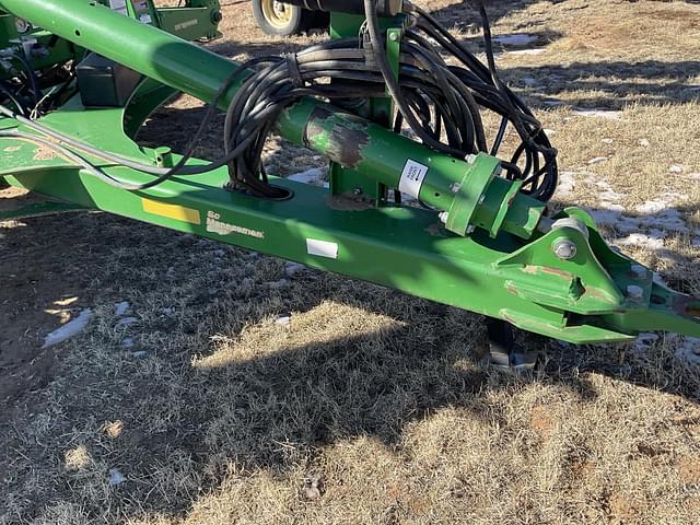 Image of John Deere 2660VT equipment image 3