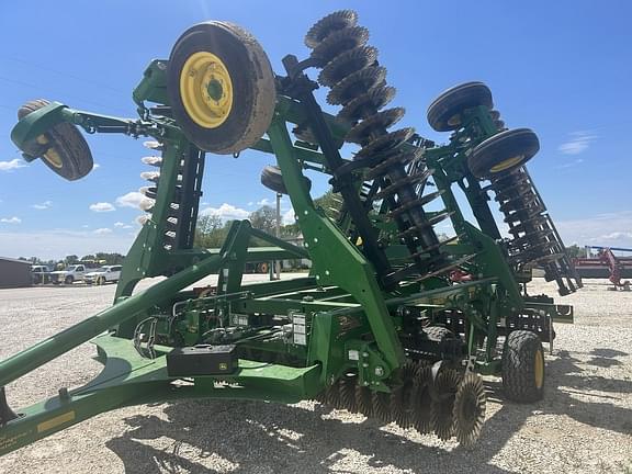 Image of John Deere 2660VT equipment image 4