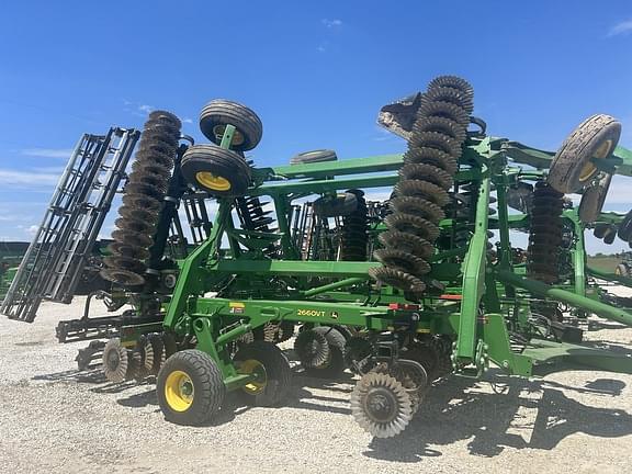 Image of John Deere 2660VT Primary image