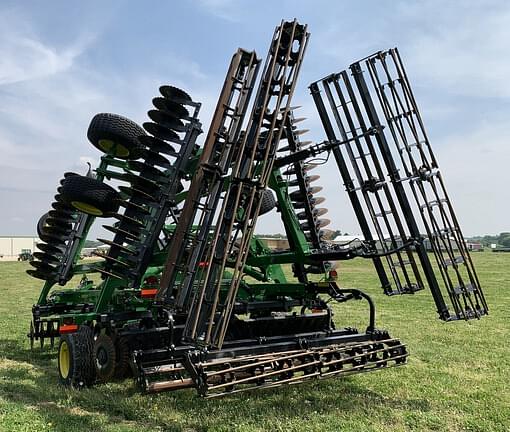 Image of John Deere 2660VT equipment image 4