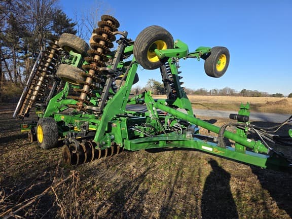 Image of John Deere 2660VT equipment image 1