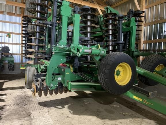 Image of John Deere 2660VT equipment image 1